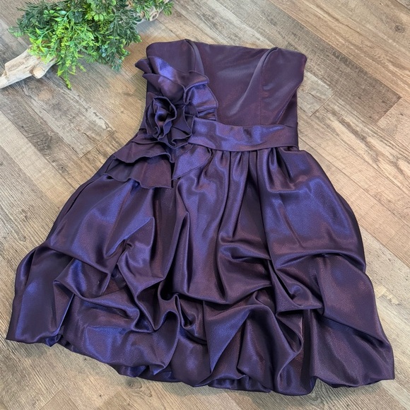 JESSICA MCCLINTOCK FOR GUNNE SAX Deep Eggplant Strapless Ruffled Mini Dress - Picture 1 of 17